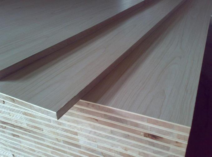 La base del pino del grado E1 chapeó el tablero del bloque, tablero del bloque de la madera dura del panel de pared 18-45m m