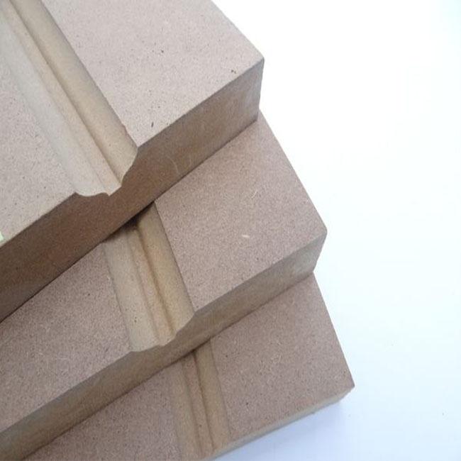 Las hojas de alta densidad crudas/llanas del panel de fibras de madera impermeabilizan el panel de madera del material de la fibra